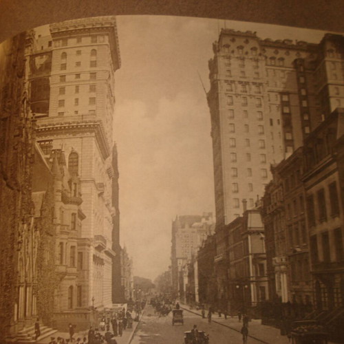 Album with 24 images from New York used