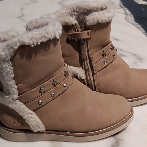 Mayoral kids' boots size 27 used, brown with fur