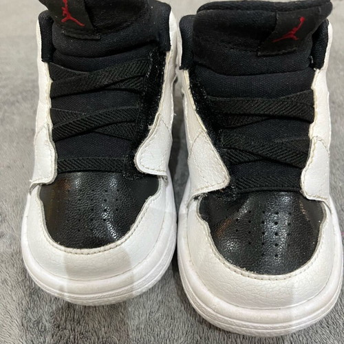 Jordan baby shoes size 22 like new
