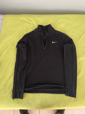Nike black Dry Fit sports sweatshirt like new, size M