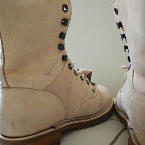 Caterpillar boots with fur, size 39-39.5, beige