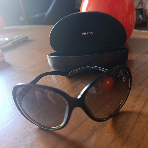 Prada sunglasses 00s vintage used, black
