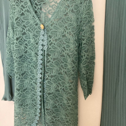 Abiye set like new, long pleated skirt, pleated top and lace jacket petrol color
