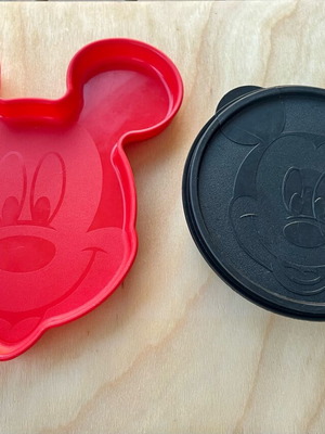 Mickey plate and Tupperware food container like new