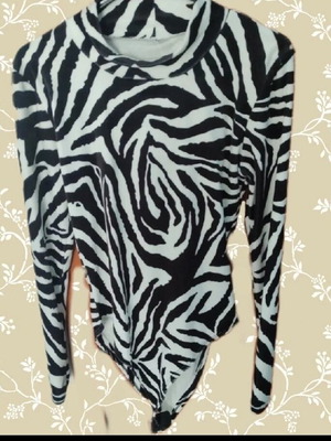 Velvet bodysuit like new, black and white, size S