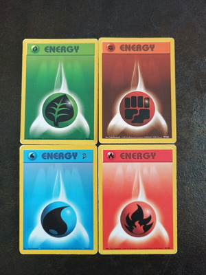 Κάρτες Pokémon energy μεταχειρισμένες