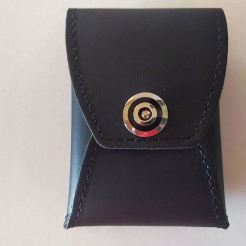 Black coin wallet like new with magnetic closure