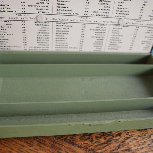 Plastic Geography Case 1960-70 with Country-Capital Matching like new