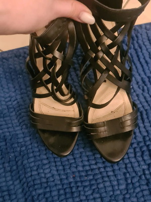 Παπούτσια Zara μαύρα ψηλοτάκουνα μεταχειρισμένα, μέγεθος 40