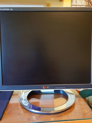 LG Flatron 1780Q οθόνη PC 4:3 σαν καινούργιο