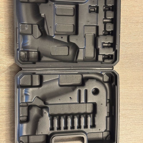 Tool case used, black color, small and ergonomic