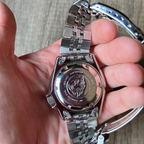 Seiko SKX007K2 used mechanical dive watch with bracelet