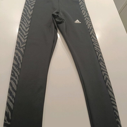 Adidas women's sports set like new, XS leggings, size 14-15 shirt