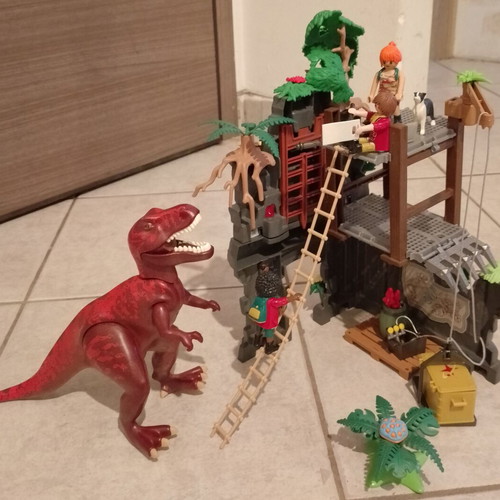 Playmobil Explorers Headquarters and T-Rex like new