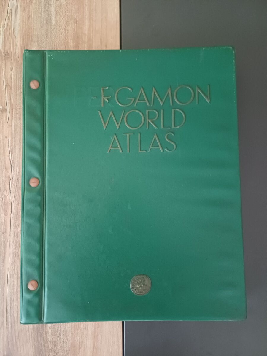 Pergamon World Atlas 1968, English - € 60,00 - Vendora.cy