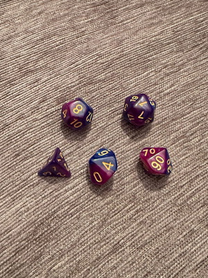 5 DnD dice new in shades of purple