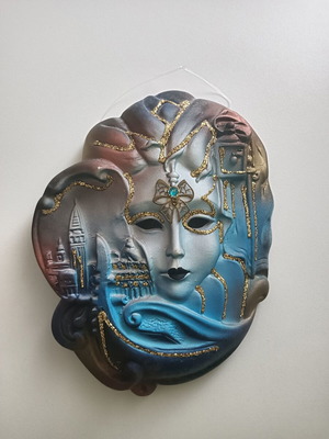 Decorative wall mask from Venice with gondola theme, like new