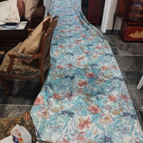 Topi fabric in excellent condition 1.40×5.60 meters