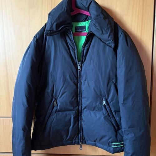 Calvin Klein black jacket teen like new, size L