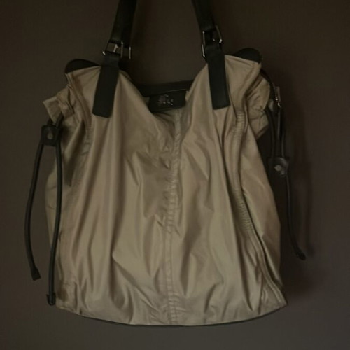 Burberry shoulder bag beige like new
