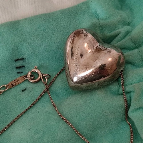 Tiffany&Co. 925 Silver Vintage Puffy Heart Necklace Like New