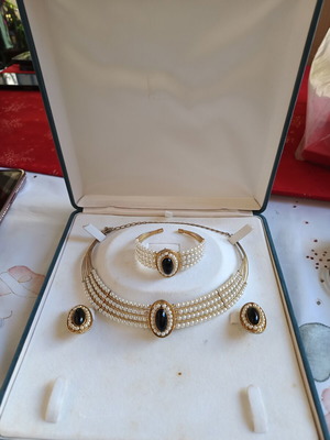 Vintage σετ κοσμημάτων πέρλες choker, βραχιόλι και σκουλαρίκια clip μεταχειρισμένο, πολύχρωμο