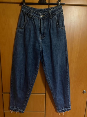 Balloon jeans size Xs with pockets