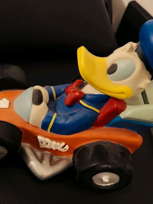 Disney Donald Duck piggy bank used in good condition