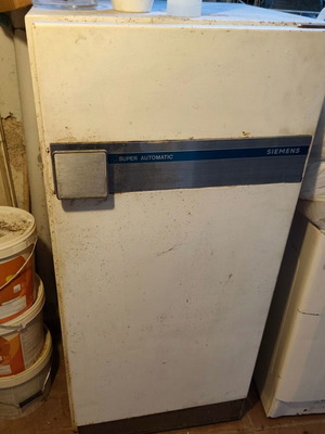 Siemens 200 Super Automatic vintage refrigerator with 3-star freezer