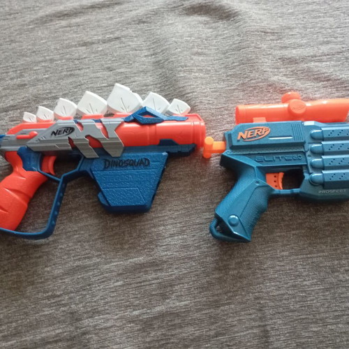 Nerf DinoSquad Stegosmash and Elite 2.0 Prospect toy guns set