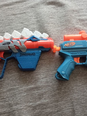 Nerf DinoSquad Stegosmash and Elite 2.0 Prospect toy guns set