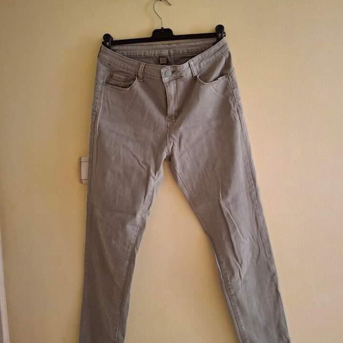 Olive green long pants like new, size L/46, tight fit