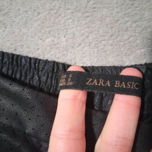 Zara high-waisted black shorts used, size Small (EUR36)