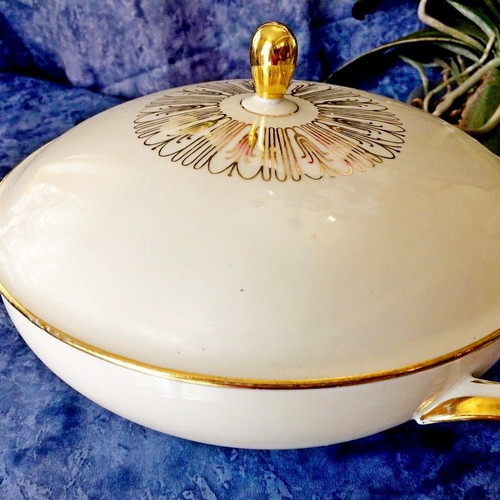 Vintage porcelain soup tureen Seltmann Weiden 1960s