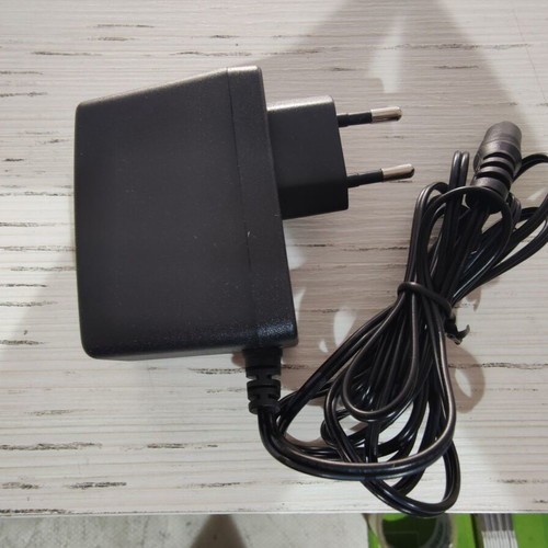 Power Supplies pack of 2, like new, 22VDC 818mA and 9VDC 1000mA