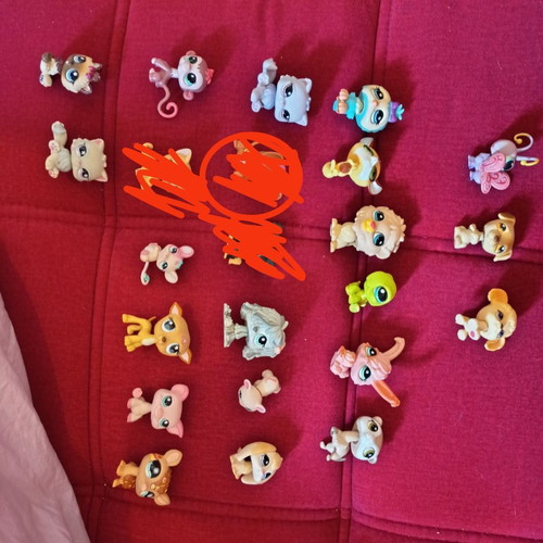 Littlest Pet Shop figures like new, rare collectible lion