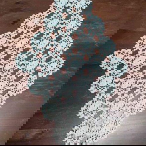 Τραπεζοκαρέ μεταχειρισμένο χειροποίητο σε βελονάκι, σχήμα ρόμβου 0,77x0,43