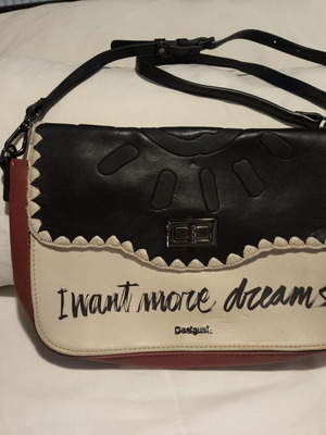 Desigual crossbody bag used with a mark, 25x18x7 cm