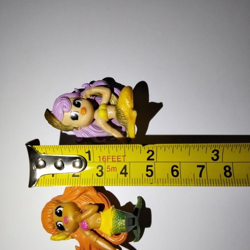 Fizz 'n' Surprise Mermaids figures used, set of 2 by Moose Toys