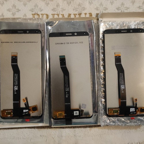 3x LCD Touch Screens for Xiaomi Redmi 6 / 6A, white, new