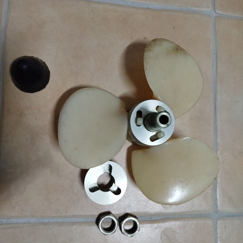 Adjustable 6.5 inch propeller like new