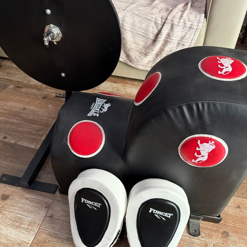 Lonsdale Wall Target with Force1 Focus Mitts and Speed Bag Base