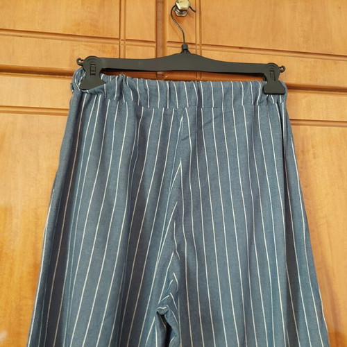 Namaste cotton pants like new, ankle length, white and blue