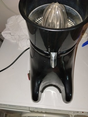 Johny Citrus Juicer Ak/6 Eco Black 200W like new