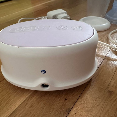 Philips Avent breast pump used with spare parts and box