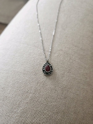 Silver-plated necklace in teardrop shape like new