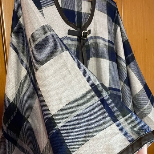 Poncho H&M striped used, one size with long sleeve