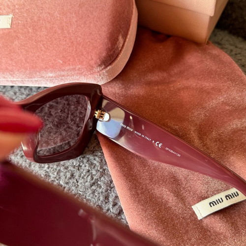 MiuMiu Sunglasses like new, red burgundy