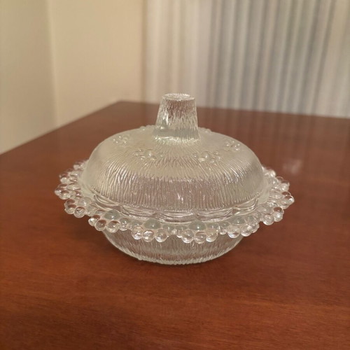 Glass fondant dish like new with impressive design