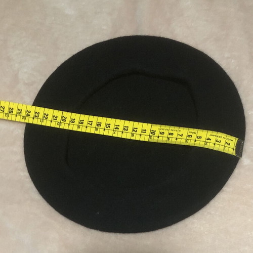 Benetton wool beret French style like new black
